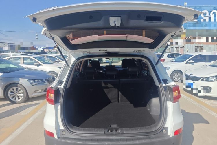 Used CHANGAN CS75 2019 280T Manual Million Edition China VI Trunk