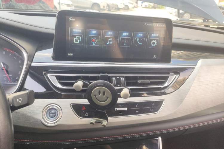 Used CHANGAN CS75 2020 280T DCT Luxury Model China VI Standard Audio And AC Panel