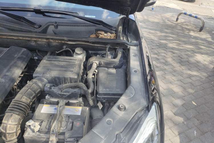 Used CHANGAN CS75 2020 280T DCT Luxury Model China VI Standard Engine Bay Left