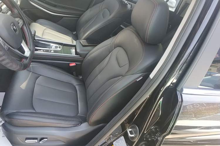 Used CHANGAN CS75 2020 280T DCT Luxury Version China VI Standard Left Front Seat