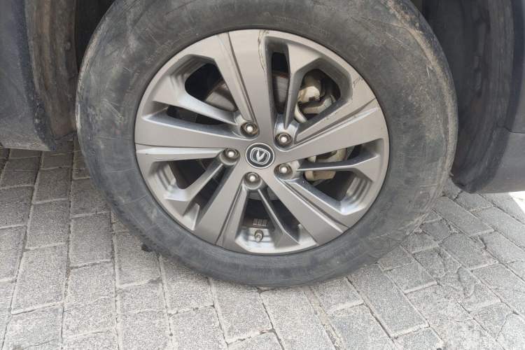 Used CHANGAN CS75 2020 280T DCT Luxury Model China VI Standard Right Front Wheel Hub