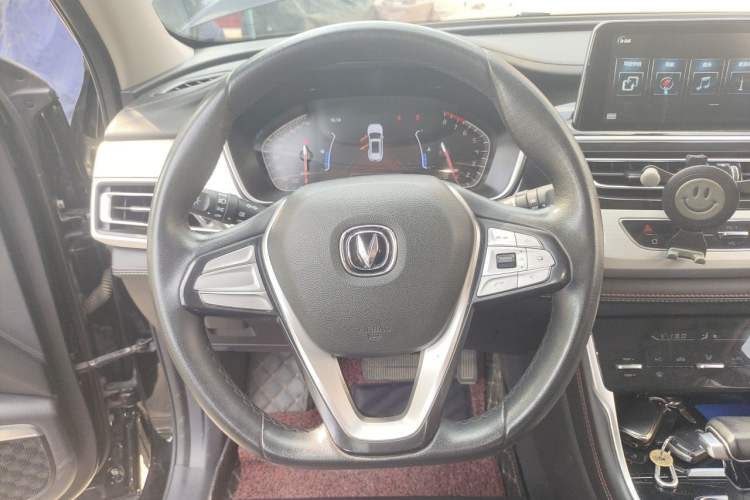 Used CHANGAN CS75 2020 280T DCT Luxury Model China VI Standard Steering Wheel