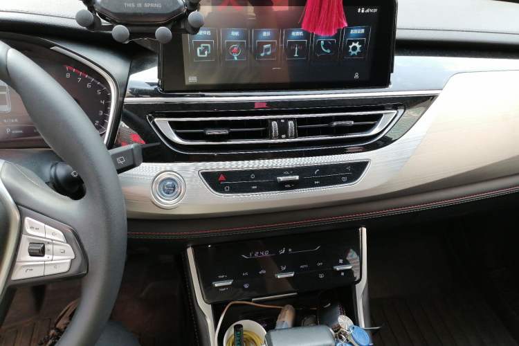 Used CHANGAN CS75 2020 280T DCT Luxury Model China VI Standard Audio And AC Panel