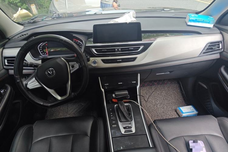 Used CHANGAN CS75 2020 280T DCT Luxury Model China VI Standard Center Console