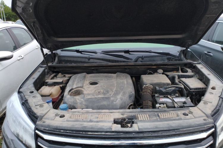 Used CHANGAN CS75 2020 280T DCT Luxury Model China VI Standard Engine Bay