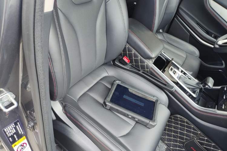 Used CHANGAN CS75 2020 280T DCT Luxury Version China VI Standard Right Front Seat