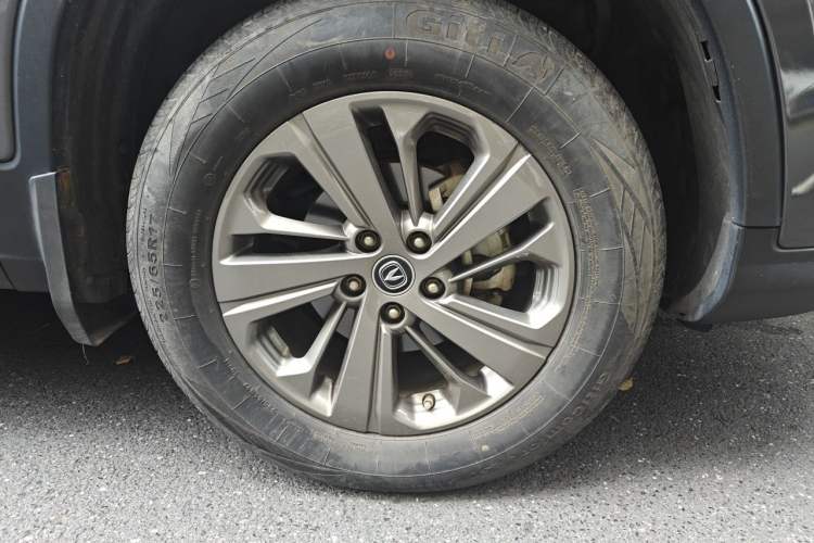 Used CHANGAN CS75 2020 280T DCT Luxury Model China VI Standard Right Front Wheel Hub