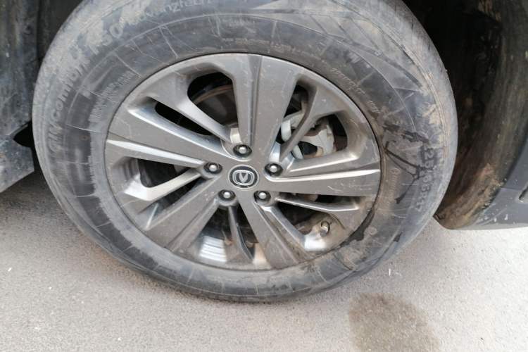 Used CHANGAN CS75 2020 280T DCT Luxury Model China VI Standard Right Front Wheel Hub