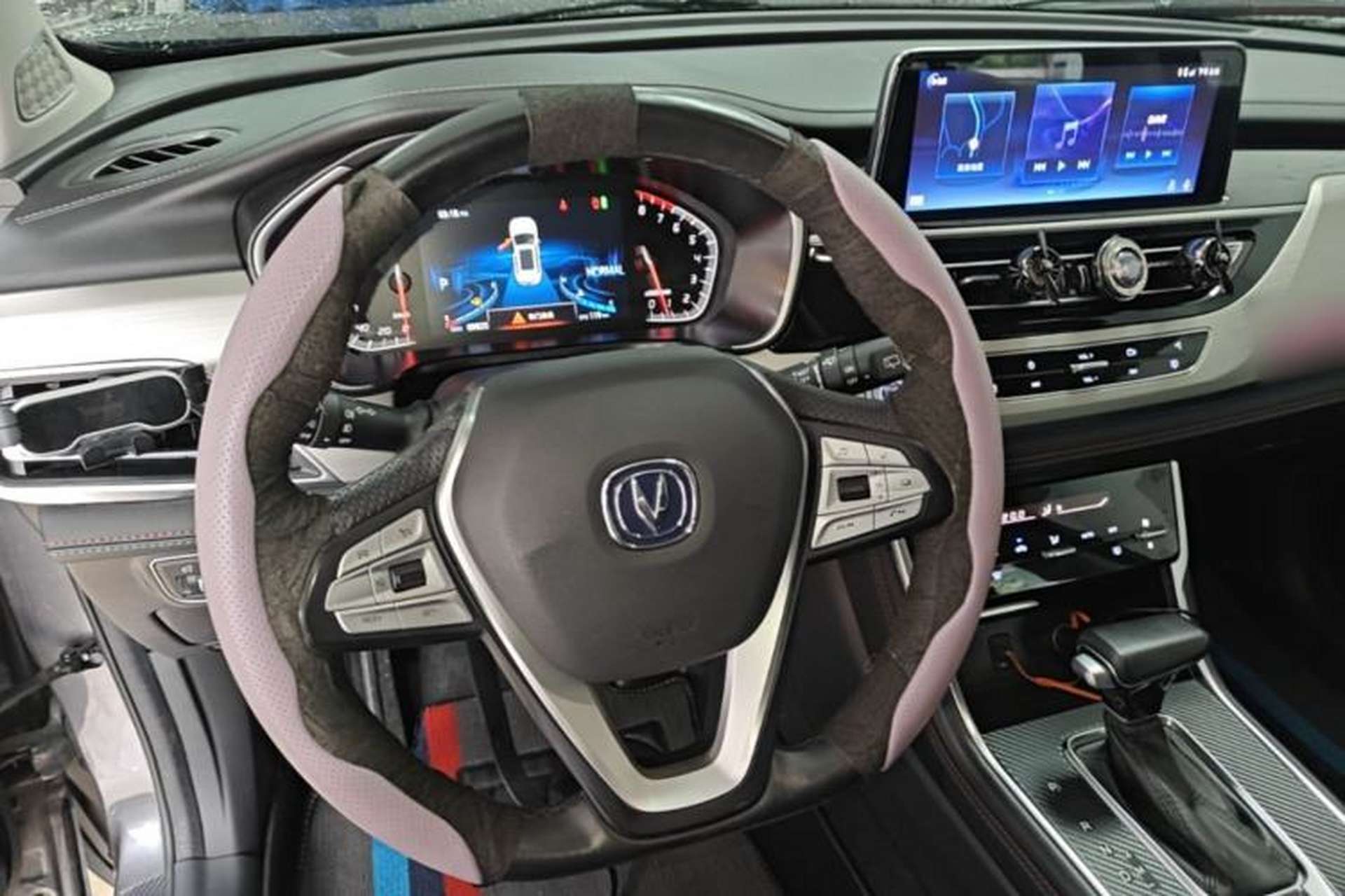 Used CHANGAN CS75 2020 280T Automatic Smart Edition China VI Steering Wheel