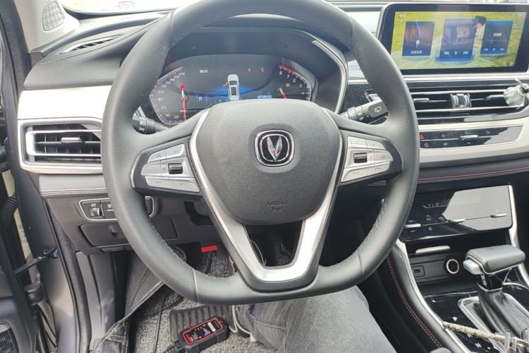 Used CHANGAN CS75 2020 280T DCT Luxury Version China VI Standard Steering Wheel