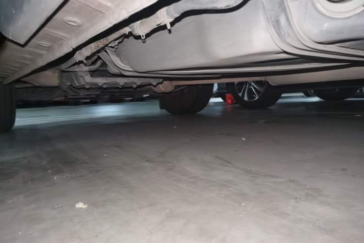 Used CHANGAN CS75 2020 280T Manual Elite Version China VI Standard Chassis Rear Left