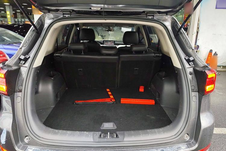 Used CHANGAN CS75 2020 280T DCT Luxury Model China VI Standard Trunk