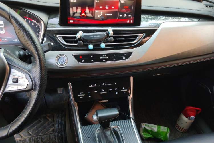 Used CHANGAN CS75 2020 280T Automatic Smart Edition China VI Standard Audio And AC Panel