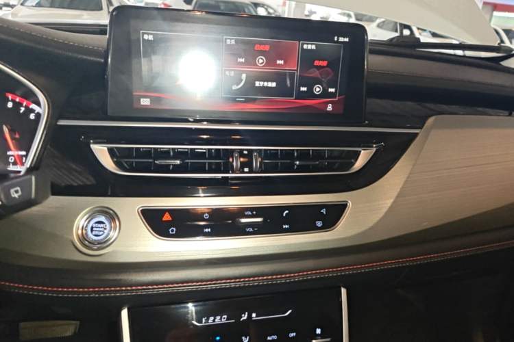 Used CHANGAN CS75 2020 280T DCT Luxury Model China VI Standard Audio And AC Panel