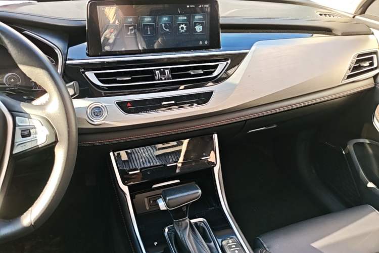 Used CHANGAN CS75 2020 280T DCT Luxury Version China VI Standard Audio And AC Panel