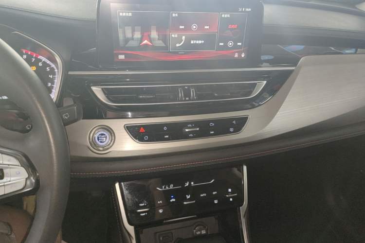 Used CHANGAN CS75 2020 280T DCT Luxury Version China VI Standard Audio And AC Panel