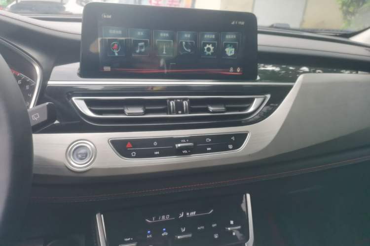 Used CHANGAN CS75 2020 280T DCT Luxury Version China VI Standard Audio And AC Panel