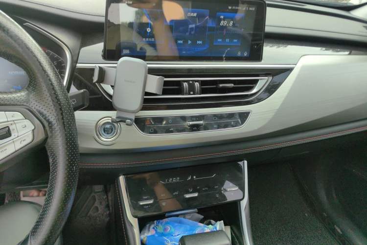 Used CHANGAN CS75 2020 280T Automatic Smart Edition China VI Audio And AC Panel