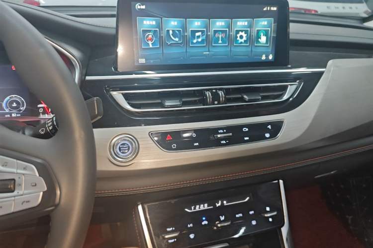 Used CHANGAN CS75 2020 280T DCT Luxury Version China VI Standard Audio And AC Panel