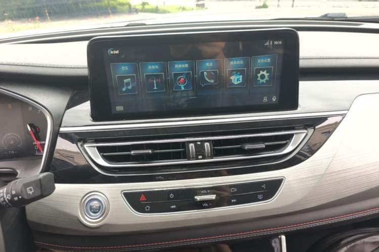 Used CHANGAN CS75 2020 280T DCT Luxury Version China VI Standard Audio And AC Panel