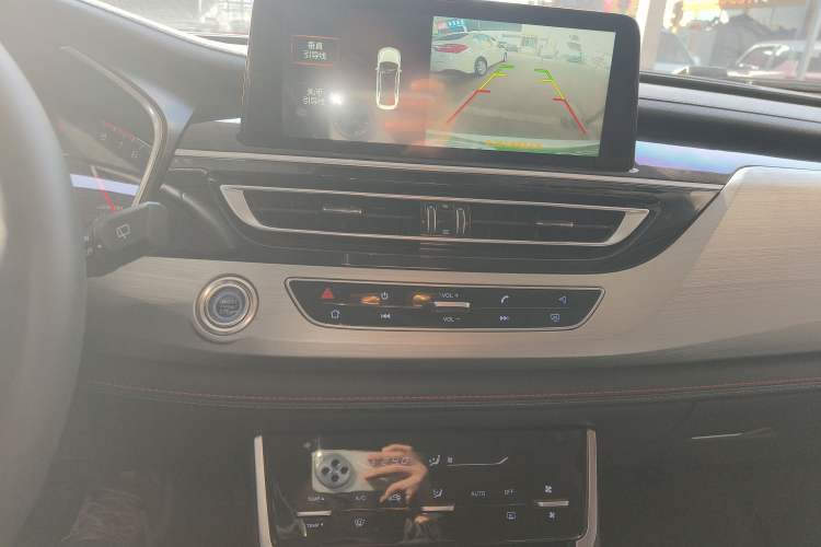 Used CHANGAN CS75 2020 280T DCT Luxury Model China VI Standard Audio And AC Panel