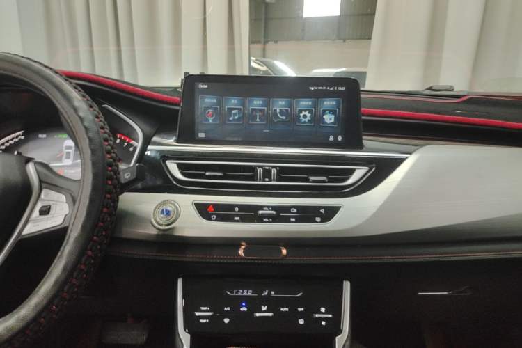 Used CHANGAN CS75 2020 280T DCT Luxury Version China VI Standard Audio And AC Panel