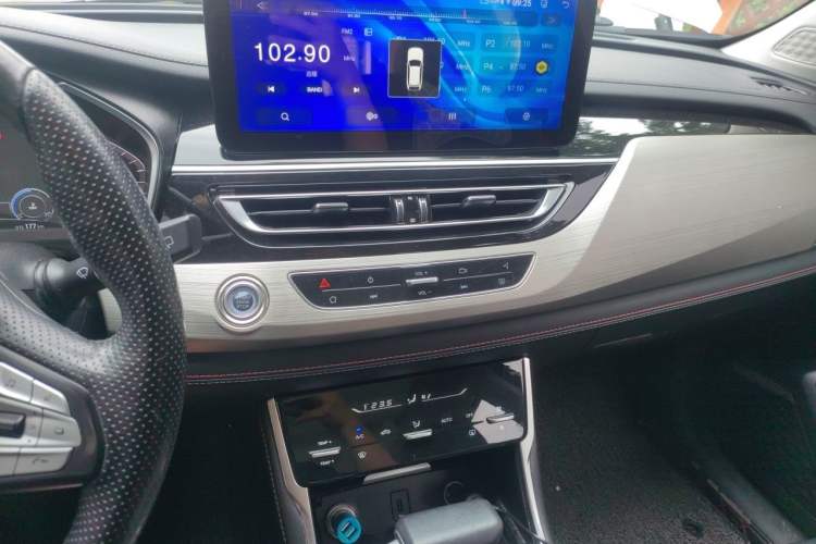 Used CHANGAN CS75 2020 280T Automatic Smart Edition China VI Audio And AC Panel