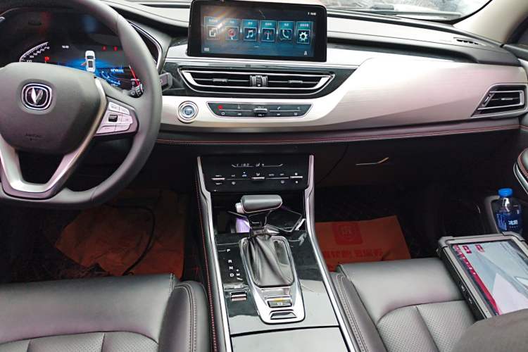 Used CHANGAN CS75 2020 280T DCT Luxury Model China VI Standard Audio And AC Panel