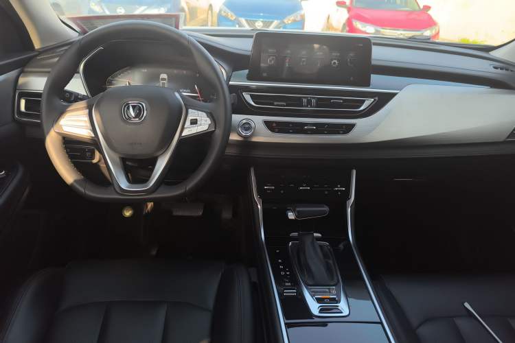 Used CHANGAN CS75 2020 280T DCT Luxury Model China VI Standard Center Console
