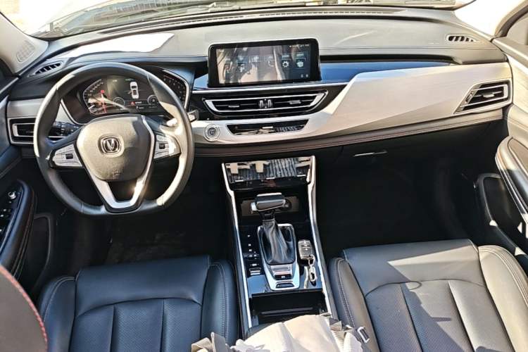 Used CHANGAN CS75 2020 280T DCT Luxury Version China VI Standard Center Console