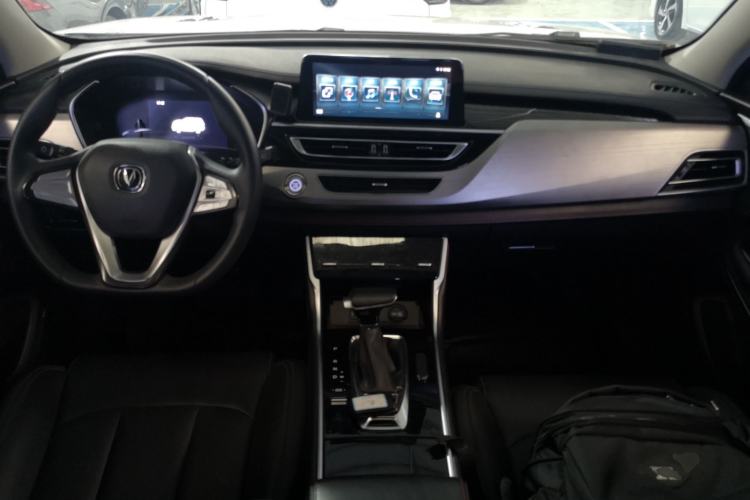 Used CHANGAN CS75 2020 280T DCT Luxury Model China VI Standard Center Console