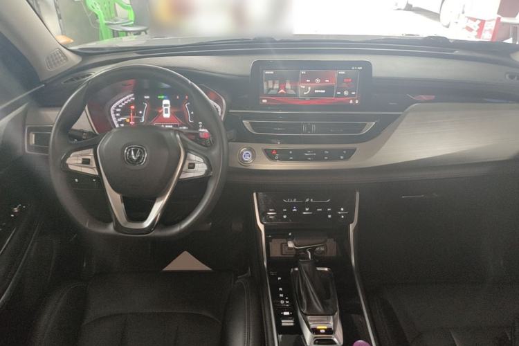Used CHANGAN CS75 2020 280T DCT Luxury Version China VI Standard Center Console