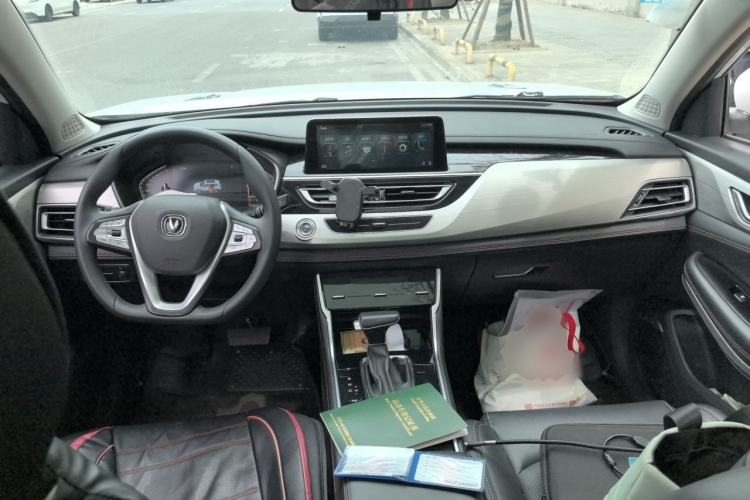 Used CHANGAN CS75 2020 280T DCT Luxury Version China VI Standard Center Console