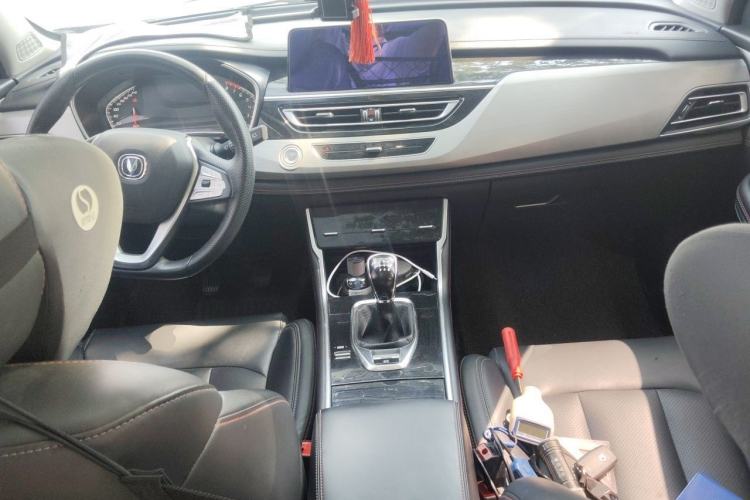 Used CHANGAN CS75 2020 280T Manual Elite Version China VI Center Console