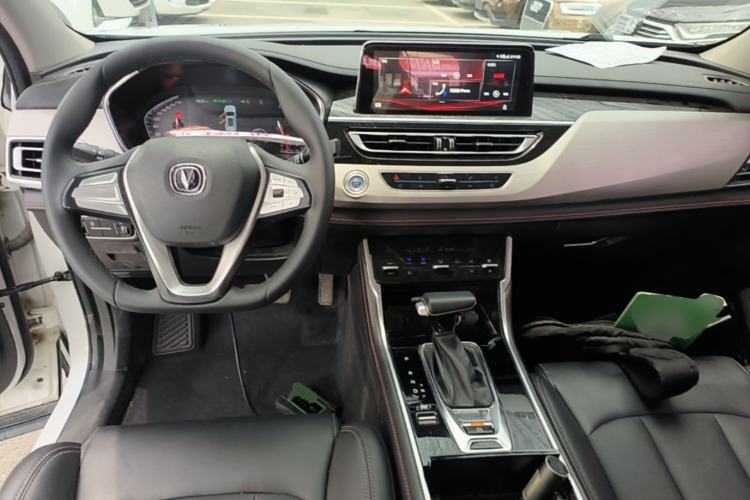 Used CHANGAN CS75 2020 280T DCT Luxury Model China VI Standard Center Console