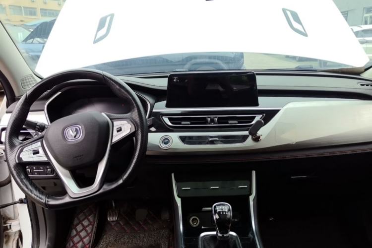 Used CHANGAN CS75 2020 280T Manual Elite Version China VI Center Console