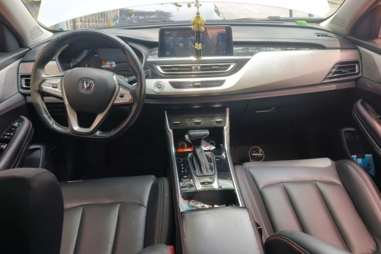 Used CHANGAN CS75 2020 280T Automatic Smart Edition China VI Center Console