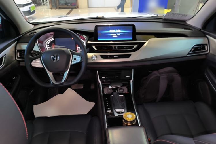 Used CHANGAN CS75 2020 280T DCT Luxury Model China VI Standard Center Console