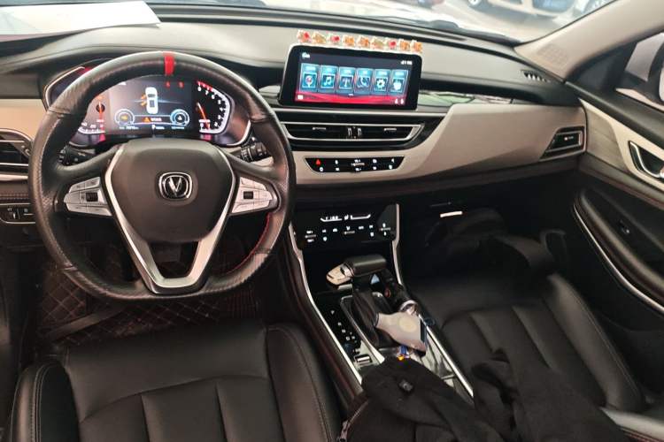 Used CHANGAN CS75 2020 280T DCT Luxury Version China VI Standard Center Console