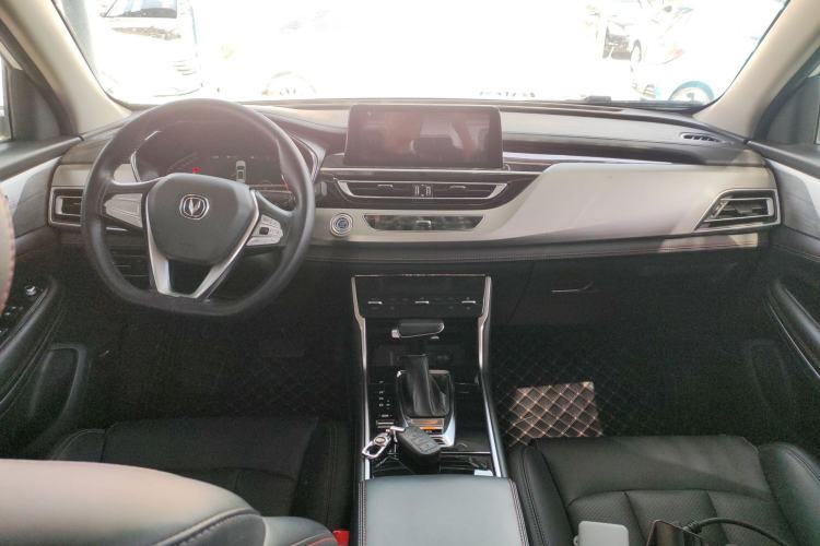 Used CHANGAN CS75 2020 280T DCT Luxury Model China VI Standard Center Console