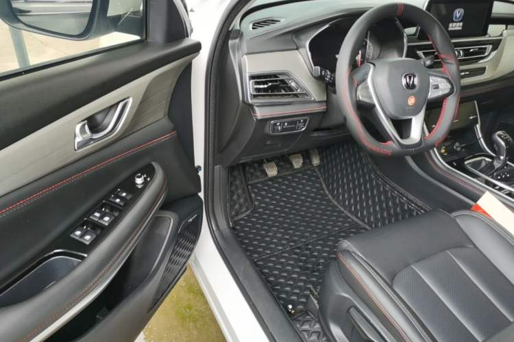 Used CHANGAN CS75 2020 280T Manual Elite Version China VI Standard Driver Seat
