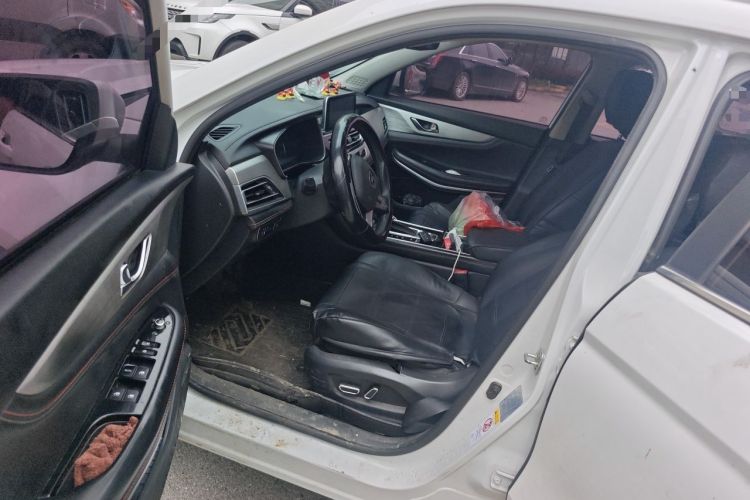 Used CHANGAN CS75 2020 280T DCT Luxury Version China VI Standard Driver Seat