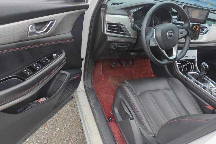 Used CHANGAN CS75 2020 280T Manual Elite Version China VI Standard Driver Seat