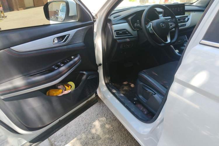 Used CHANGAN CS75 2020 280T Automatic Smart Edition China VI Standard Driver Seat