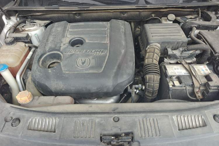 Used CHANGAN CS75 2020 280T Automatic Ya Zhi Model China VI Standard Engine Bay