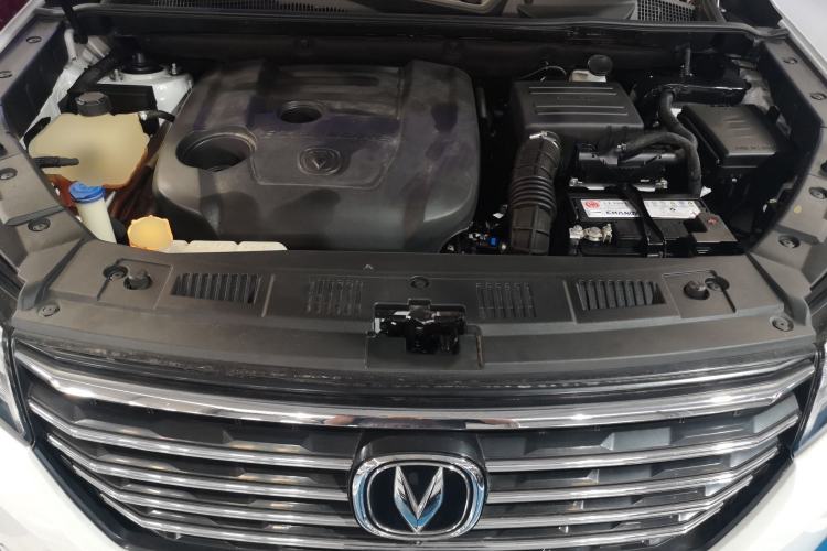 Used CHANGAN CS75 2020 280T DCT Luxury Model China VI Standard Engine Bay