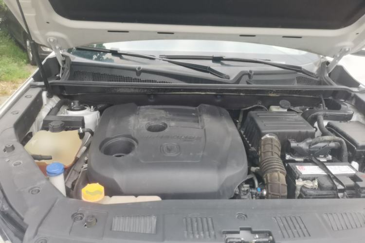 Used CHANGAN CS75 2020 280T DCT Luxury Version China VI Standard Engine Bay