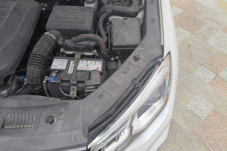 Used CHANGAN CS75 2020 280T Automatic Smart Edition China VI Engine Bay Left