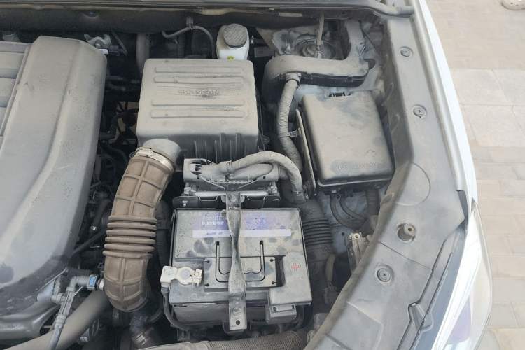Used CHANGAN CS75 2020 280T Manual Elite Version China VI Standard Engine Bay Left