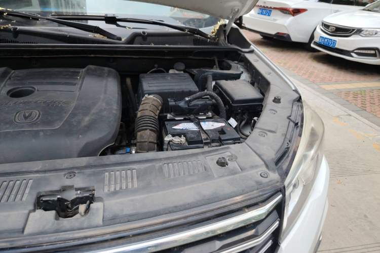 Used CHANGAN CS75 2020 280T DCT Luxury Version China VI Standard Engine Bay Left